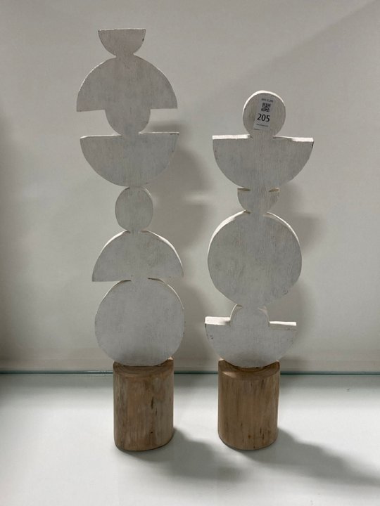Lot 205  
            Marchington SR11 - Collection 

                
(COLLECTION ONLY) 2 X ABSTRACT TOTEM STYLE DECORATIVE HOME ORNAMENTS: LOCATION - C3