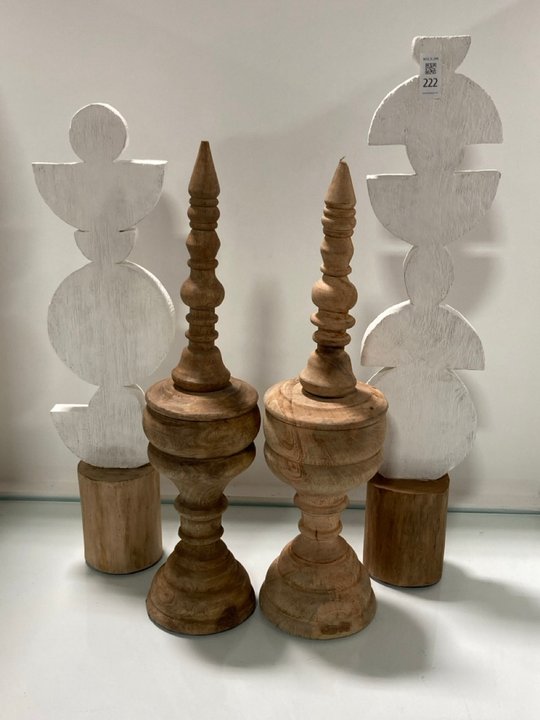 Lot 222  
            Marchington SR11 - Collection 

                
(COLLECTION ONLY) 4 X ASSORTED HOME ORNAMENTS TO INCLUDE ABSTRACT TOTEM IN WHITE ...