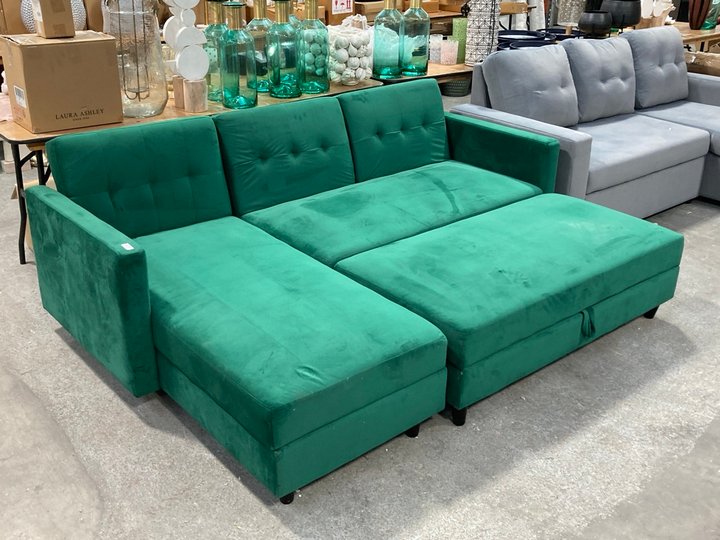 Lot 244  
            Marchington SR11 - Delivery or Collection 

                
DREAMS INTERIORS LARGE 3 SEATER LEFT HAND FACING CHAISE END CLICK CLACK STYLE SOF...