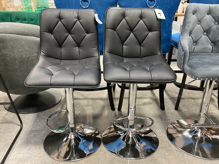Lot 252  
            Marchington SR11 - Delivery or Collection 

                
PAIR OF DREAMS INTERIORS MODERN STYLE GAS LIFT BAR STOOLS IN BLACK FAUX LEATHER A...