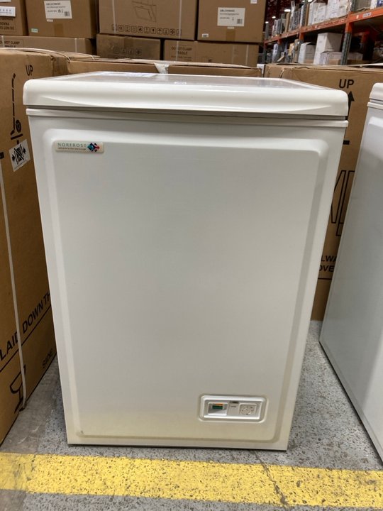 Lot 291  
            Marchington SR11 - Delivery or Collection 

                
NORFROST 99L WHITE CHEST FREEZER MODEL : C4AEWC - ORIGINAL RRP - £174: LOCATION - B1