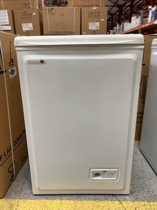Lot 293  
            Marchington SR11 - Delivery or Collection 

                
NORFROST 99L WHITE CHEST FREEZER MODEL : C4AEWC - ORIGINAL RRP - £174: LOCATION - B1