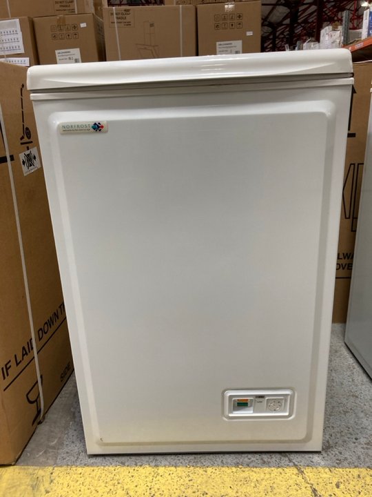 Lot 297  
            Marchington SR11 - Delivery or Collection 

                
NORFROST 99L WHITE CHEST FREEZER MODEL : C4AEWC - ORIGINAL RRP - £174: LOCATION - B1
