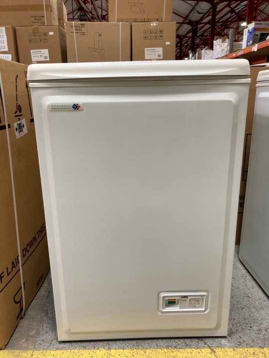 Lot 302  
            Marchington SR11 - Delivery or Collection 

                
NORFROST 99L WHITE CHEST FREEZER MODEL : C4AEWC - ORIGINAL RRP - £174: LOCATION - B1