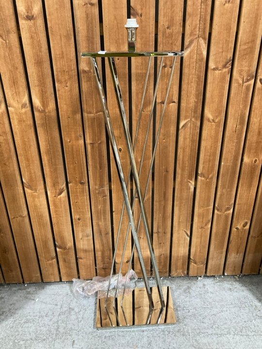 Lot 383  
            Marchington SR11 - Delivery or Collection 

                
ROMA FLOOR LAMP BASE IN NICKEL: LOCATION - B3