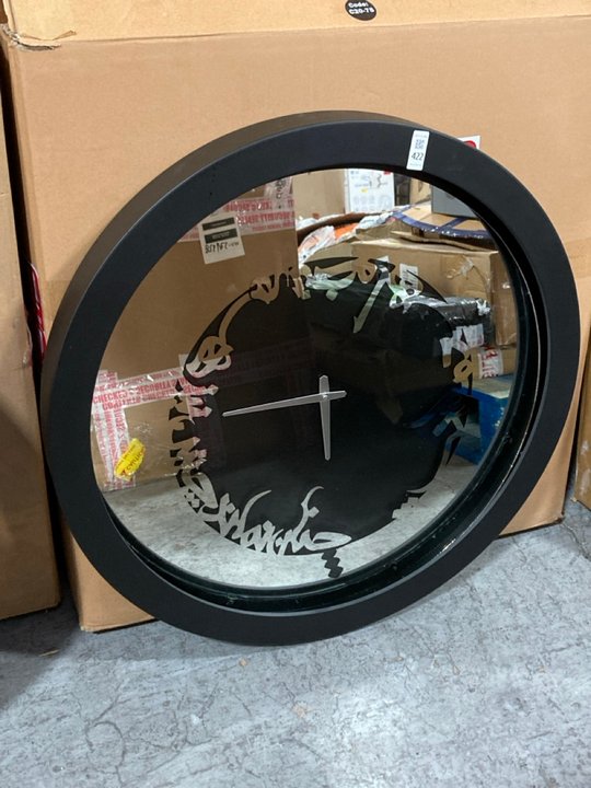 Lot 422  
            Marchington SR11 - Delivery or Collection 

                
ONN STUDIO 75CM ROUND DECORATIVE WALL CLOCK IN BLACK: LOCATION - A6W