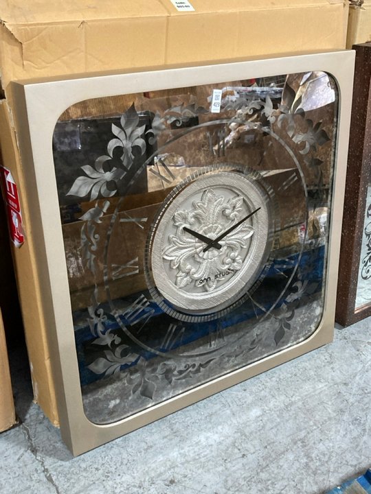 Lot 423  
            Marchington SR11 - Delivery or Collection 

                
ONN STUDIO 80CM SQUARE DECORATIVE WALL CLOCK IN CHAMPAGNE: LOCATION - A6W