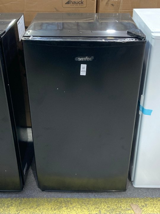 Lot 439  
            Marchington SR11 - Delivery or Collection 

                
COMFEE 60L FREESTANDING UNDER COUNTER FREEZER MODEL : RCU60BL2UK - ORIGINAL RRP -...