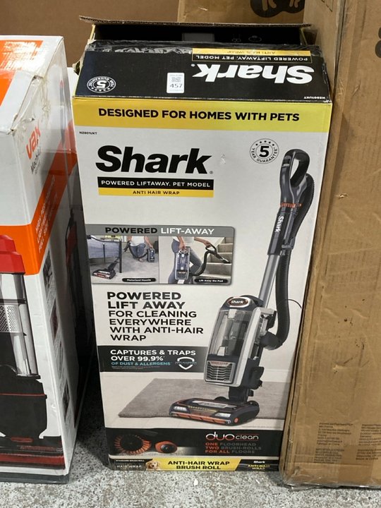 Lot 457  
            Marchington SR11 - Delivery or Collection 

                
SHARK POWERED LIFTAWAY PET MODEL ANTI HAIR WRAP VACUUM CLEANER: LOCATION - C5