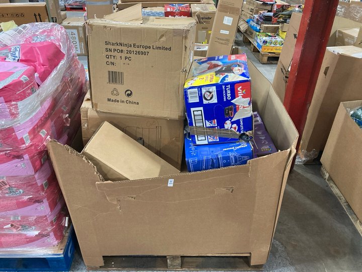 Lot 471  
            Marchington SR11 - Delivery or Collection 

                
PALLET OF ASSORTED ITEMS TO INCLUDE TEFAL FOOD PROCESSOR: LOCATION - C6 (KERBSIDE...