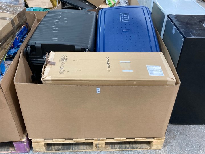Lot 515  
            Marchington SR11 - Delivery or Collection 

                
PALLET OF ASSORTED LUGGAGE ITEMS TO INCLUDE SAMSONITE HARD SHELL STYLE WHEELED SU...