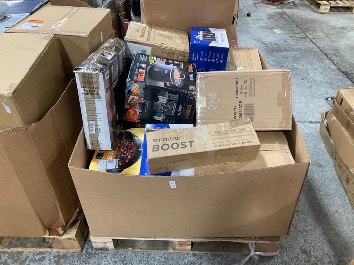 Lot 530  
            Marchington SR11 - Delivery or Collection 

                
PALLET OF ASSORTED HOME APPLIANCES TO INCLUDE RUSSELL HOBBS INSPIRE 4 SLICE TOAST...