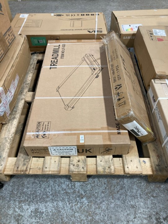 Lot 656  
            Marchington SR11 - Delivery or Collection 

                
INDOOR WALKING TREADMILL TO INCLUDE RECTANGLE FOLDING BENCH 180CM: LOCATION - A5