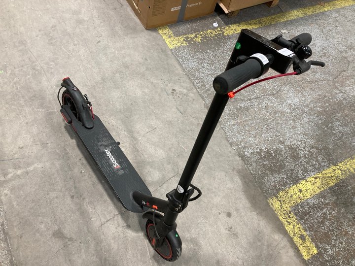 Lot 671  
            Marchington SR11 - Collection 

                
(COLLECTION ONLY) ISCOOTER IN BLACK AND RED: LOCATION - A5