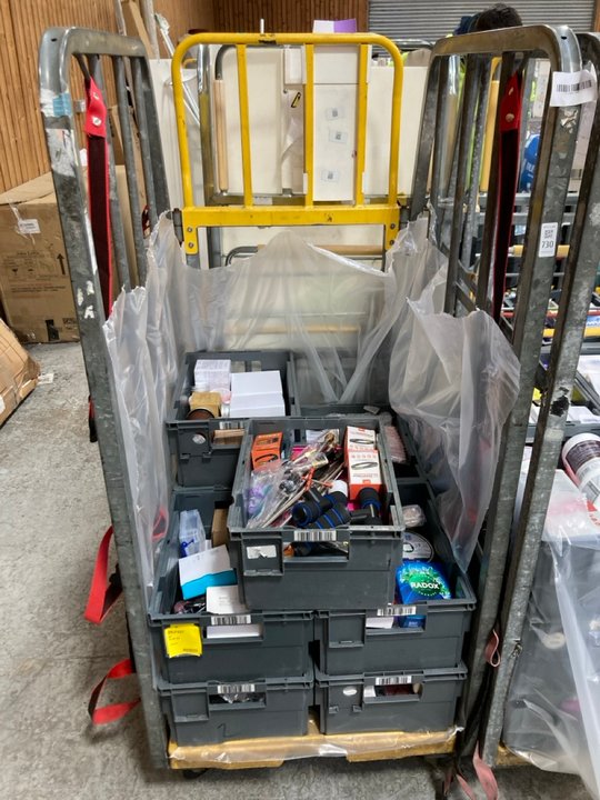 Lot 730  
            Marchington SR11 - Delivery or Collection 

                
CAGE OF ASSORTED ITEMS TO INCLUDE RADOX MINERAL THERAPY MUSCLE SOAK - CAGE NOT IN...