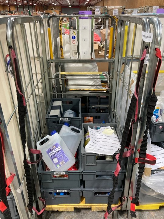 Lot 738  
            Marchington SR11 - Collection 

                
(COLLECTION ONLY) CAGE OF ASSORTED FOOD AND DRINKS ITEMS TO INCLUDE PRIDE WHITE V...