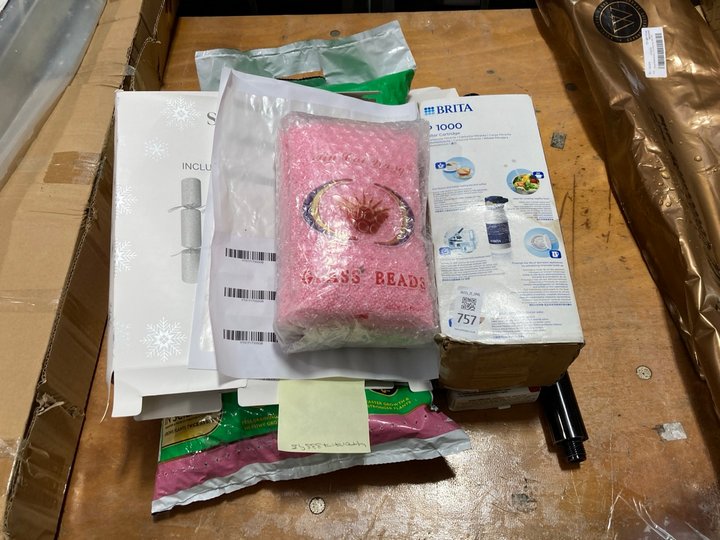 Lot 757  
            Marchington SR11 - Collection 

                
(COLLECTION ONLY) QTY OF ASSORTED ITEMS TO INCLUDE BRITA P1000 WATER FILTER CARTR...