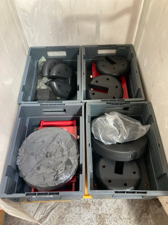 Lot 767  
            Marchington SR11 - Delivery or Collection 

                
QTY OF ASSORTED WEIGHTS TO INCLUDE 15KG DUMBBELL - CAGE NOT INCLUDED: LOCATION - A8