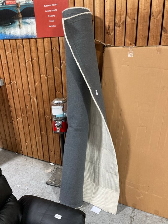 Lot 771  
            Marchington SR11 - Delivery or Collection 

                
LOAF.COM HANDLOOM PLUSH PILE VARIATION RUG IN CHALK: LOCATION - A1W