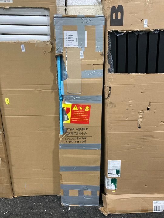 Lot 1018  
            Marchington SR19 - Collection 

                
(COLLECTION ONLY) CLEAR GLASS SILVER FRAMED FOLDING BATH SHOWER SCREEN 800 X 1400...