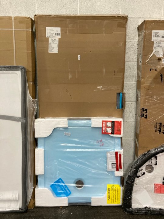 Lot 1052  
            Marchington SR19 - Collection 

                
(COLLECTION ONLY) CLEAR GLASS SILVER FRAMED 900 X 1950MM HINGED SHOWER DOOR WITH ...