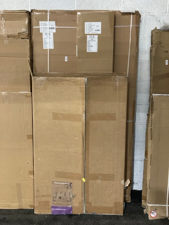 Lot 1061  
            Marchington SR19 - Collection 

                
(COLLECTION ONLY) CLEAR GLASS 977 X 1950MM WET ROOM PANEL WITH RETURN PANEL & 140...