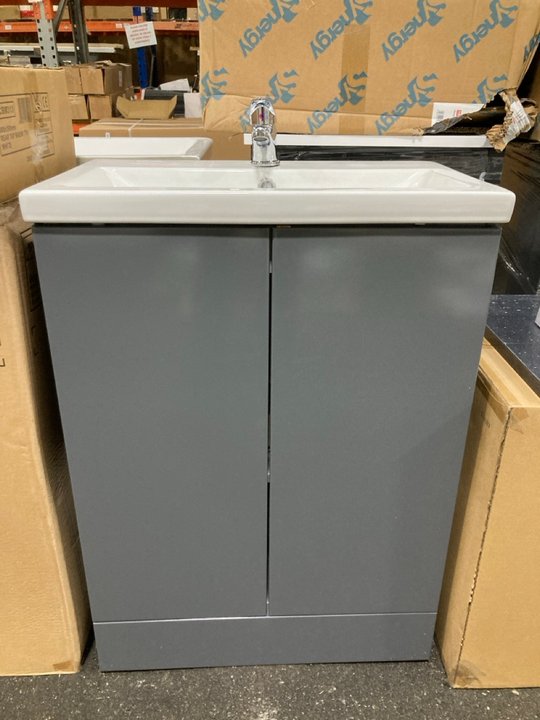 Lot 106  
            Marchington SR19 - Delivery or Collection 

                
FLOOR STANDING 2 DOOR SINK UNIT IN GLOSS GREY WITH A 610 X 370MM 1TH CERAMIC BASI...