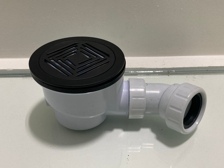 Lot 1070  
            Marchington SR19 - Delivery or Collection 

                
90MM FAST FLOW SHOWER WASTE IN BLACK, WITH OUTLET ELBOW - ORIGINAL RRP £105: LOCA...