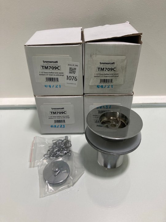 Lot 1076  
            Marchington SR19 - Delivery or Collection 

                
QTY OF CHROME BELFAST SINK WASTES WITH PLUG & CHAIN - ORIGINAL RRP £100: LOCATION...