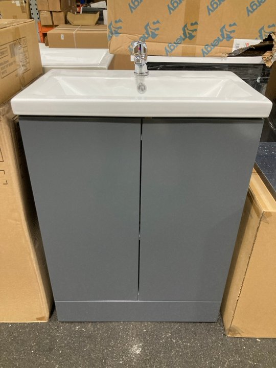Lot 107  
            Marchington SR19 - Delivery or Collection 

                
FLOOR STANDING 2 DOOR SINK UNIT IN GLOSS GREY WITH A 610 X 370MM 1TH CERAMIC BASI...