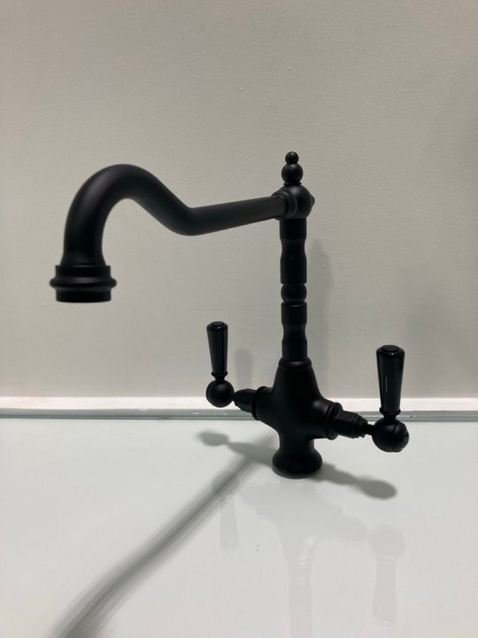 Lot 1081  
            Marchington SR19 - Delivery or Collection 

                
MONO KITCHEN SINK MIXER TAP IN BLACK - ORIGINAL RRP £210: LOCATION - RACKING 3