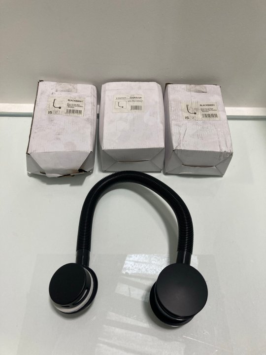 Lot 1084  
            Marchington SR19 - Delivery or Collection 

                
QTY OF BLACK BATH SPRUNG WASTES WITH OVERFLOWS - ORIGINAL RRP £200: LOCATION - RA...