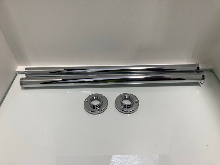Lot 1090  
            Marchington SR19 - Delivery or Collection 

                
PAIR OF FREE STANDING BATH TAP EXTENSION LEGS IN CHROME - ORIGINAL RRP £140: LOCA...