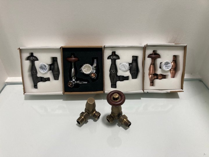 Lot 1091  
            Marchington SR19 - Delivery or Collection 

                
QTY OF ASSORTED TRADITIONAL TRV VALVES WITH LOCK SHIELDS - ORIGINAL RRP £475: LOC...