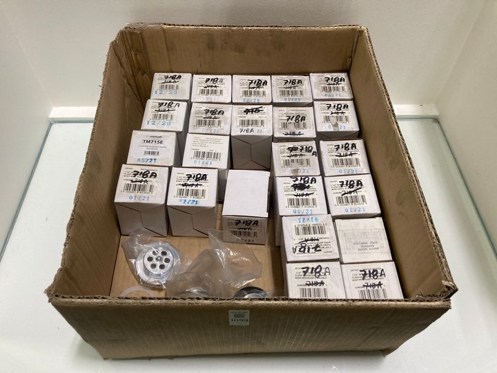 Lot 1099  
            Marchington SR19 - Delivery or Collection 

                
QTY OF CHROME GRATED BASIN WASTES - ORIGINAL RRP £250: LOCATION - RACKING 3