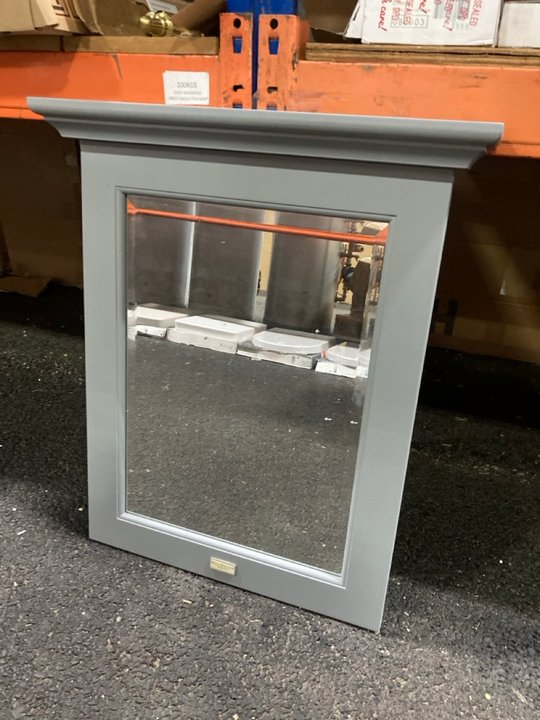 Lot 1114  
            Marchington SR19 - Collection 

                
(COLLECTION ONLY) BAYSWATER FLAT MIRROR IN PLUMMETT GREY 600 X 700MM - ORIGINAL R...