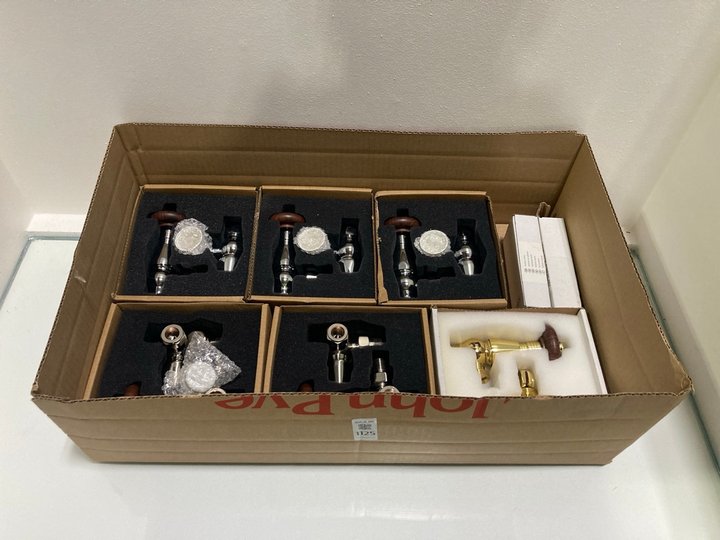 Lot 1125  
            Marchington SR19 - Delivery or Collection 

                
QTY OF ASSORTED TRADITIONAL TRV VALVES WITH LOCK SHIELDS - ORIGINAL RRP £570: LOC...