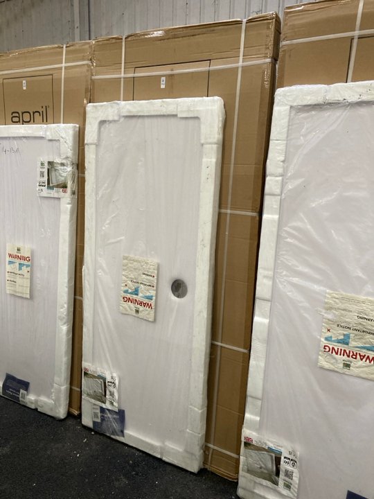 Lot 1132  
            Marchington SR19 - Collection 

                
(COLLECTION ONLY) SMOKED GLASS SILVER FRAMED 900 X 1950MM SHOWER PANEL WITH A STO...