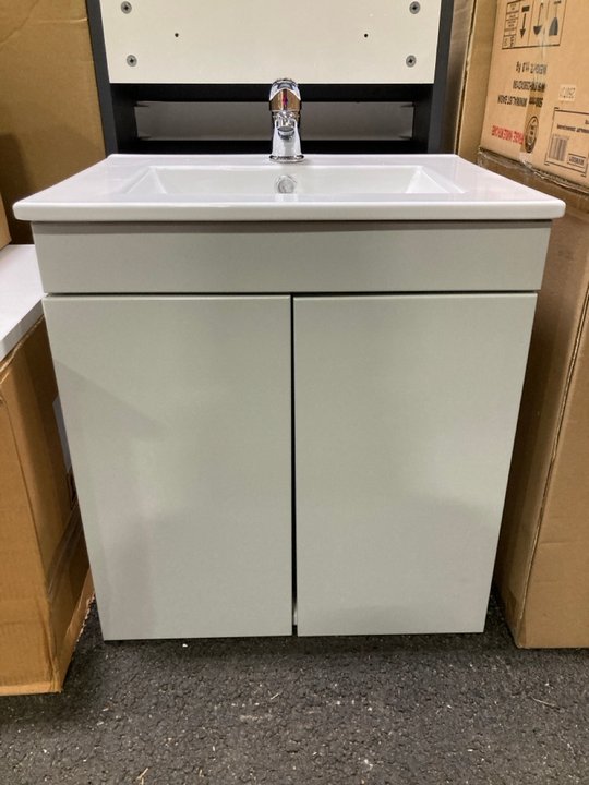 Lot 115  
            Marchington SR19 - Delivery or Collection 

                
WALL HUNG 2 DOOR SINK UNIT IN GLOSS GREY MIST WITH A 510 X 400MM 1TH CERAMIC BASI...