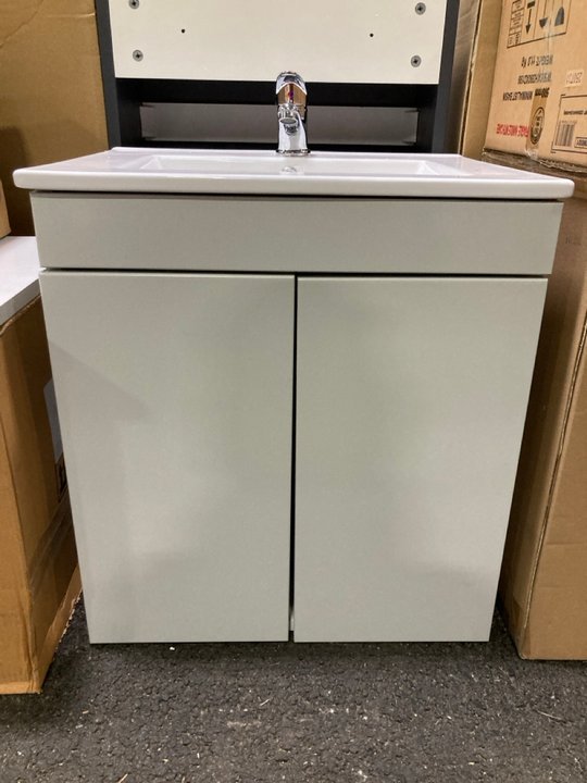 Lot 120  
            Marchington SR19 - Delivery or Collection 

                
WALL HUNG 2 DOOR SINK UNIT IN GLOSS GREY MIST WITH A 510 X 400MM 1TH CERAMIC BASI...