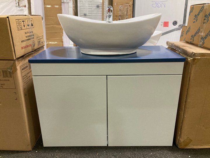 Lot 121  
            Marchington SR19 - Collection 

                
(COLLECTION ONLY) WALL HUNG 2 DOOR COUNTER TOP SINK UNIT IN GLOSS GREY MIST & SAT...