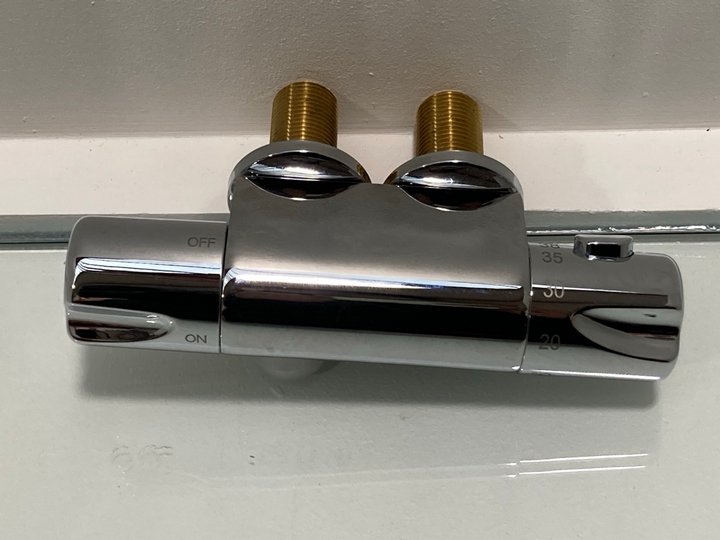 Lot 180  
            Marchington SR19 - Delivery or Collection 

                
THERMOSTATIC BAR SHOWER VALVE IN CHROME - ORIGINAL RRP £169: LOCATION - RACKING 1