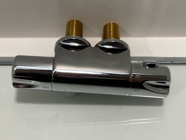 Lot 182  
            Marchington SR19 - Delivery or Collection 

                
THERMOSTATIC BAR SHOWER VALVE IN CHROME - ORIGINAL RRP £169: LOCATION - RACKING 1