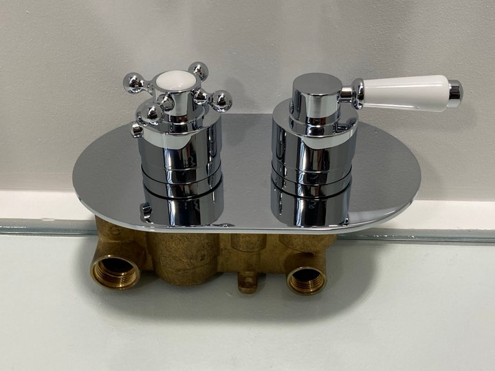 Lot 186  
            Marchington SR19 - Delivery or Collection 

                
TRADITIONAL CONCEALED DUAL SHOWER VALVE IN CHROME - ORIGINAL RRP £399: LOCATION -...