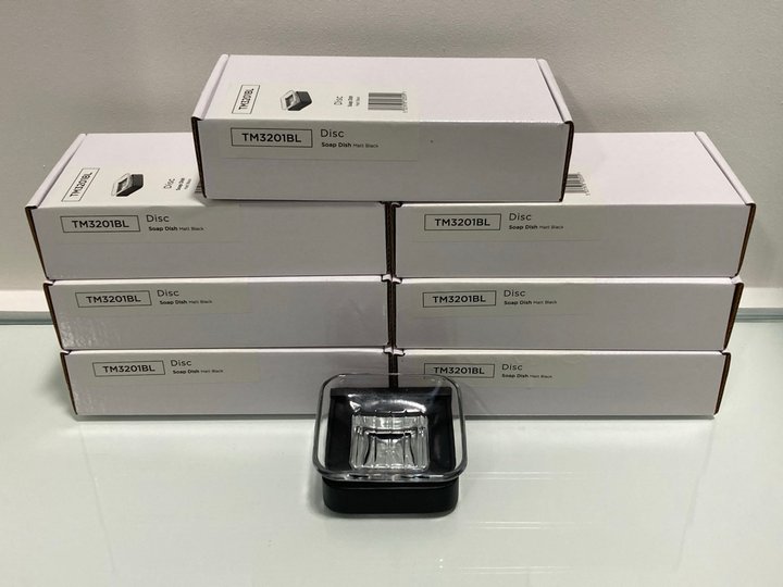 Lot 191  
            Marchington SR19 - Delivery or Collection 

                
QTY OF BLACK AND CLEAR GLASS WALL MOUNTED SOAP DISHES - ORIGINAL RRP £210: LOCATI...