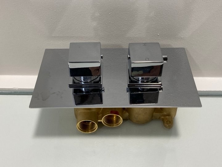 Lot 194  
            Marchington SR19 - Delivery or Collection 

                
CHROME CONCEALED SHOWER VALVE - ORIGINAL RRP £359: LOCATION - RACKING 1