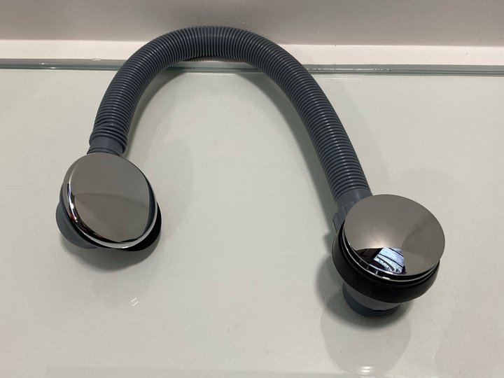 Lot 195  
            Marchington SR19 - Delivery or Collection 

                
CHROME SPRUNG BATH WASTE AND OVERFLOW - ORIGINAL RRP £95: LOCATION - RACKING 1