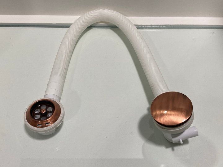 Lot 230  
            Marchington SR19 - Delivery or Collection 

                
BATH SPRUNG WASTE & OVERFLOW IN COPPER - ORIGINAL RRP £90: LOCATION - RACKING 1