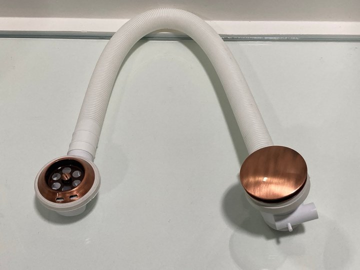 Lot 232  
            Marchington SR19 - Delivery or Collection 

                
BATH SPRUNG WASTE & OVERFLOW IN COPPER - ORIGINAL RRP £90: LOCATION - RACKING 1