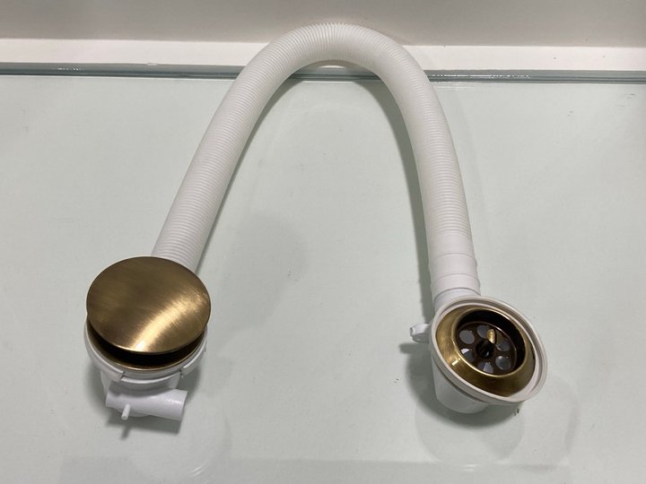 Lot 238  
            Marchington SR19 - Delivery or Collection 

                
BATH SPRUNG WASTE & OVERFLOW IN BRONZE - ORIGINAL RRP £90: LOCATION - RACKING 1